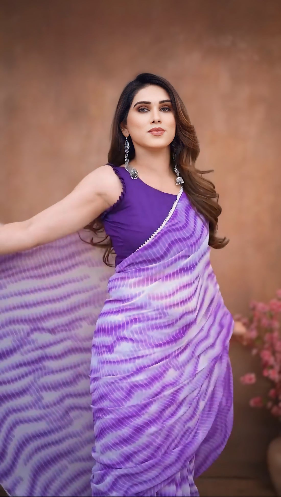 Lavender And White With Shibori-style Wavy Tie-dye Print Georgette Ready To Wear Saree With Unstitched Blouse