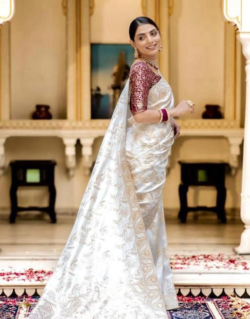 Ivory White Banarasi Jacquard Lichi Silk Saree with Subtle Gold Zari  Elegant Heritage Wear for Grand Occasions