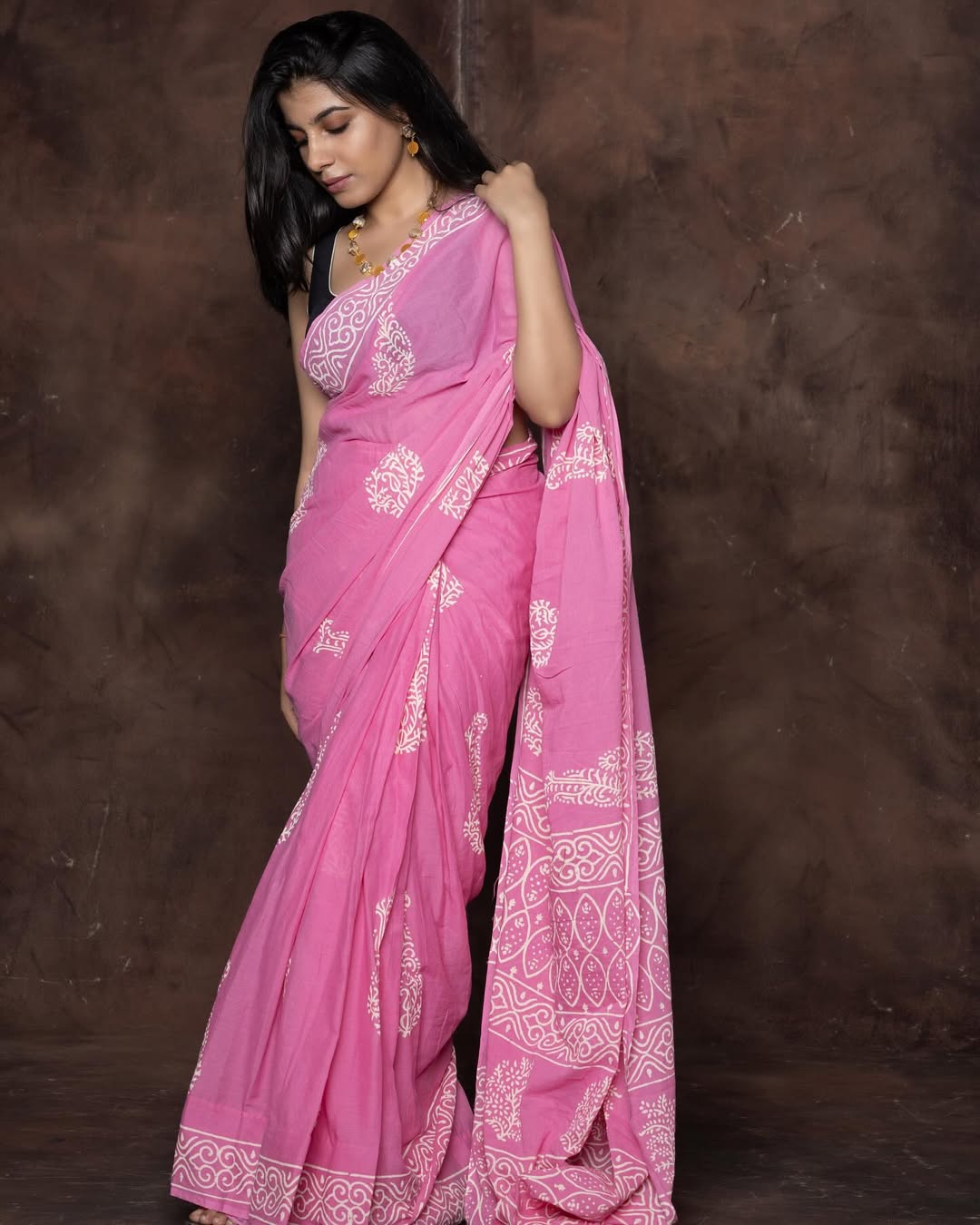 Pink Mul Cotton Silk Saree with Floral and Border Design Work with blouse