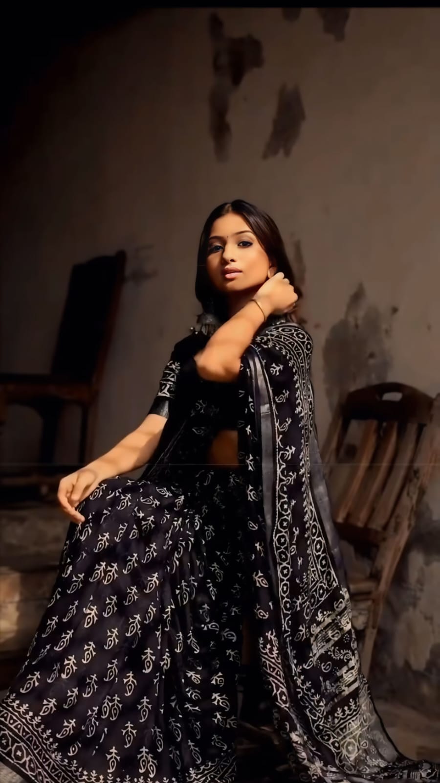 Black Ready To Wear Linen Silk Saree with Digital Printed Border & Pallu with blouse