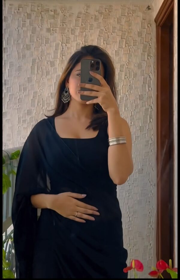 Black Elegant Design Georgette Ready To Wear Saree With Unstitched Blouse - Image 2