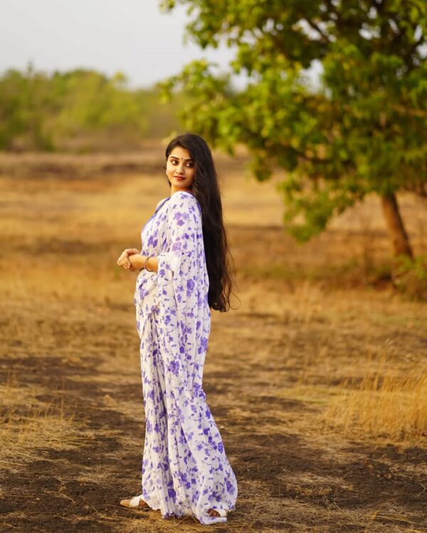 White Colour Georgette Ready To Wear Saree With Unstitched Blouse - Image 5