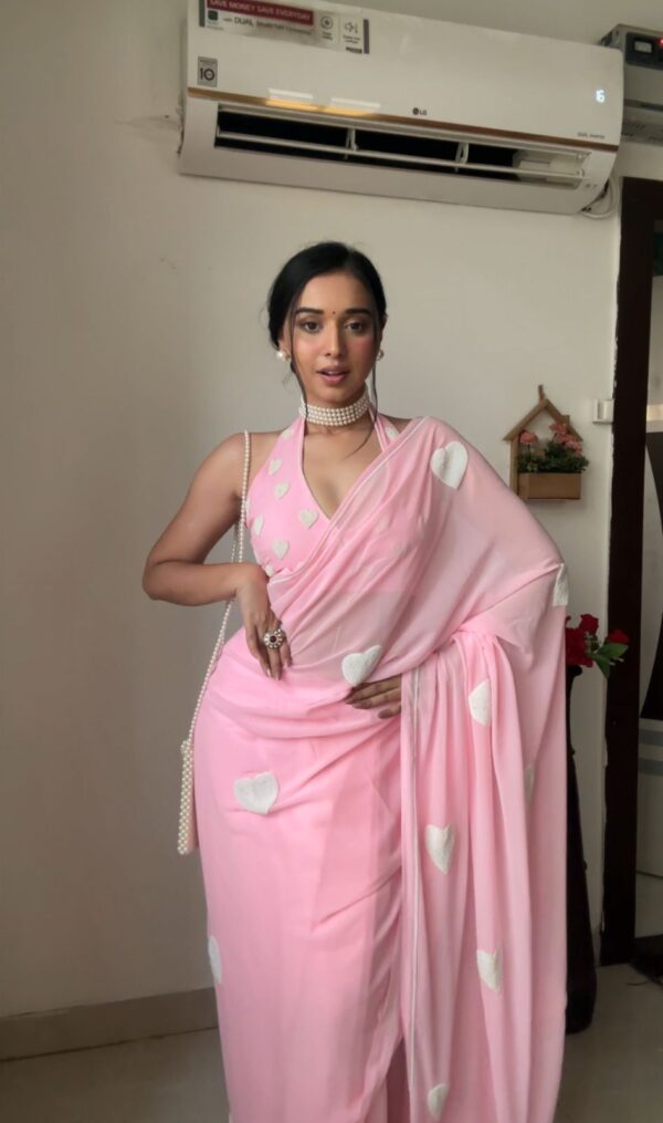 Soft Pink Georgette Saree With Cute White Heart Ready To Wear Saree With Unstitched Blouse - Image 3
