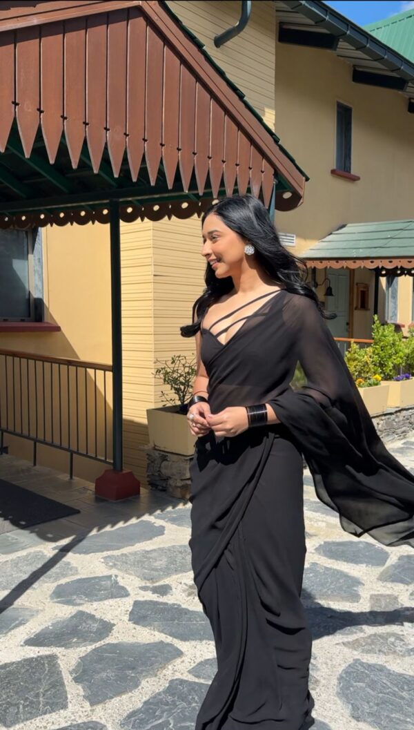 Black Color,Plain Elegant Georgette Ready To Wear Saree With Unstitched Blouse - Image 6
