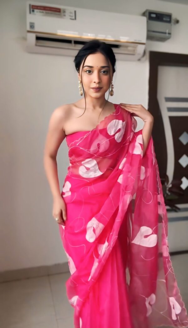 Pink White Abstract Floral Print Ready To Wear Saree With Designer Unstitched Blouse - Image 5