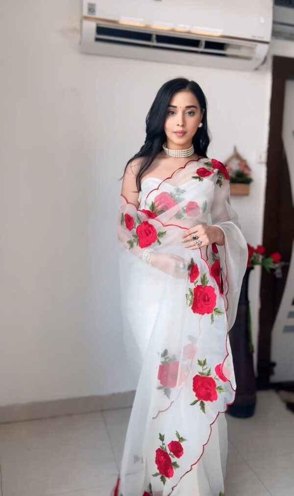 White Organza Red Rose Floral Print Ready To Wear Saree With Unstitched Blouse - Image 7