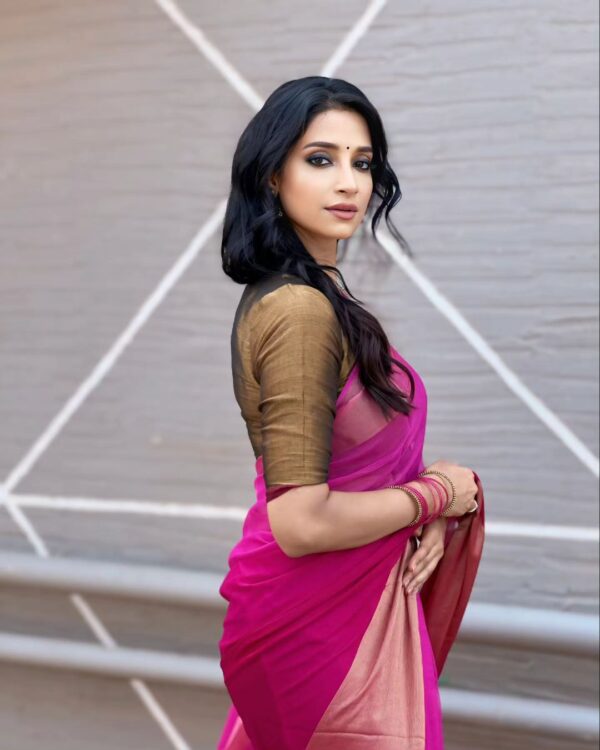 Rani Pink Base Small Shiny Golden Border Chiffon Ready To Wear Saree With Unstitched Blouse - Image 6
