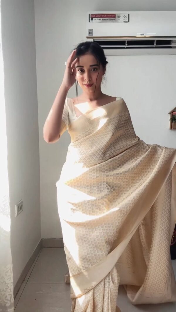 Cream Color Banarasi Silk Silver Zari Weaving And Traditional Motifs Ready To Wear Saree With Unstitched Blouse - Image 4