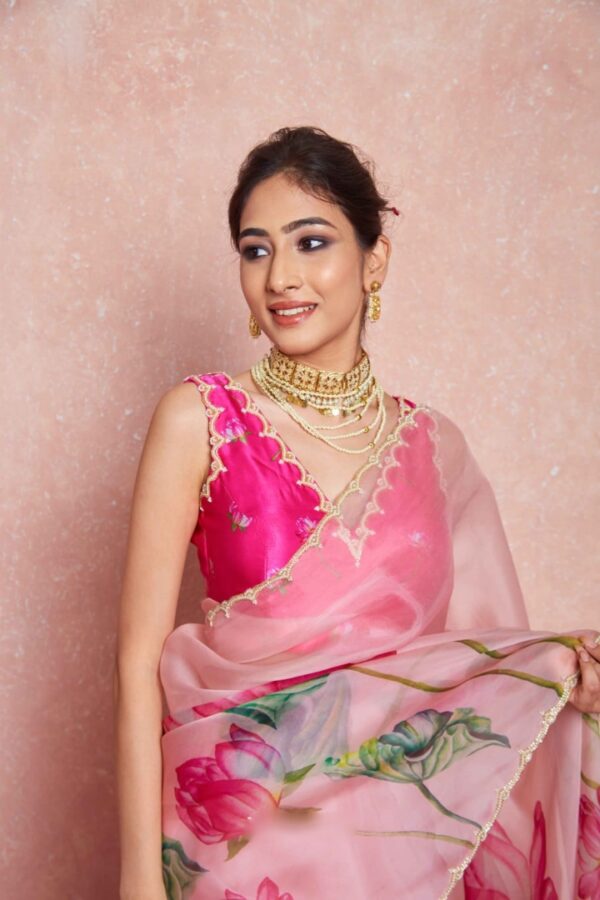 Blush Pink Color Organza Vibrant Lotus Floral Prints Ready To Wear Saree With Stitched Blouse - Image 5