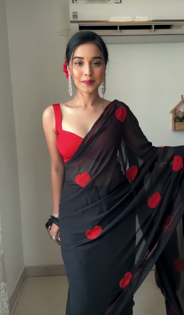 Vibrant Black Small Red Heart Motifs Georgette Ready To Wear Saree With Unstitched Blouse - Image 3