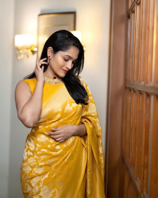 Radiant Mustard Yellow Banarasi Jacquard Lichi Silk Saree – Regal Floral Elegance - Image 5