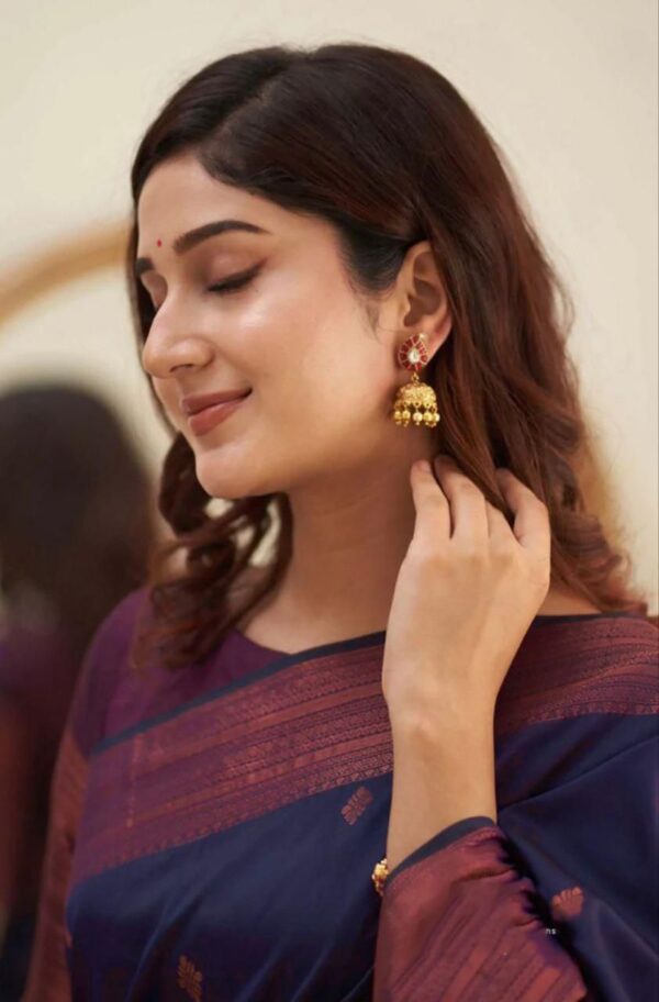 Deep Navy Jacquard Lichi Silk Saree with Subtle Silver-Gold Zari Accents - Image 5