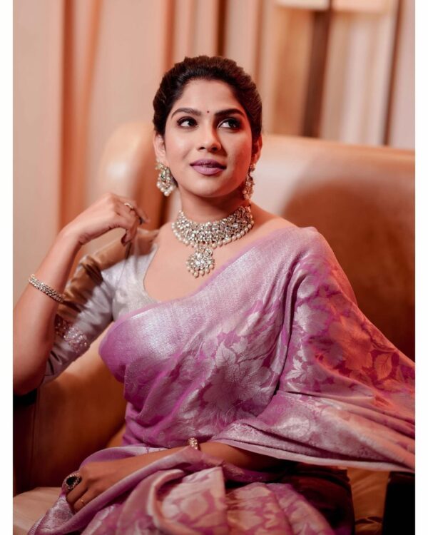 Lavender Mist – Jacquard Soft Lichi Silk Saree with Floral Silver Zari Weave - Image 2