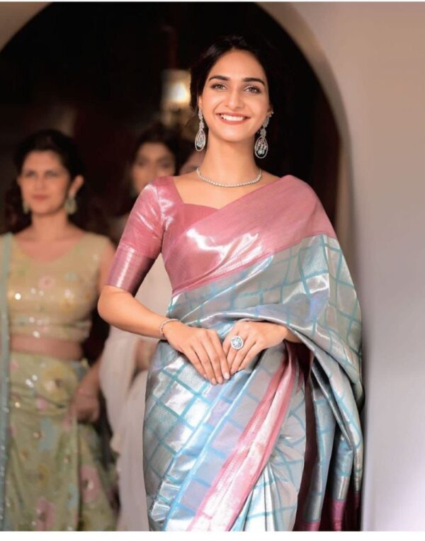 Metallic Pastel Kanjivaram Jacquard Lichi Silk Saree with Modern Geometric Weave