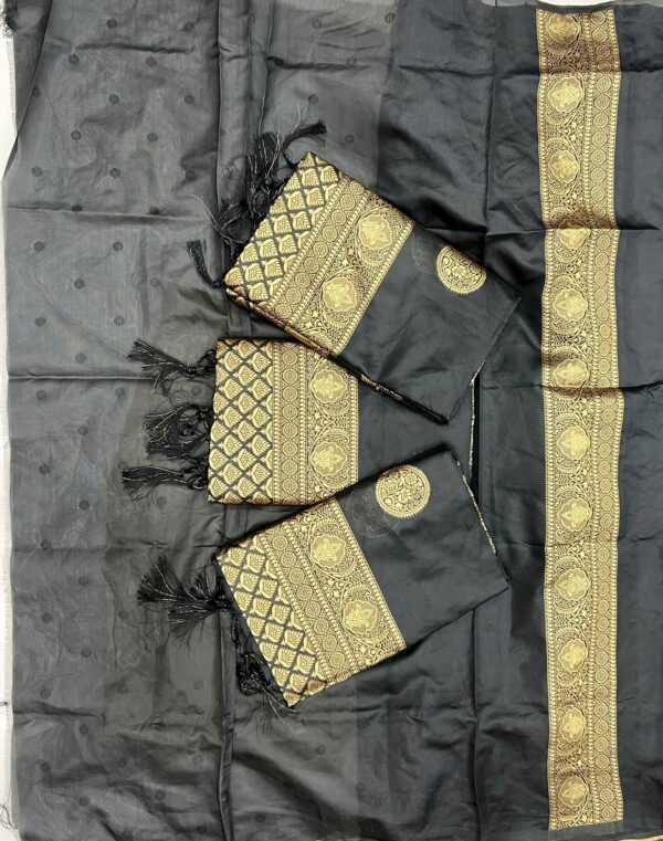 Black Kanjivaram Jacquard Lichi Silk with Bold Zari Detailing and Temple Saree - Image 6