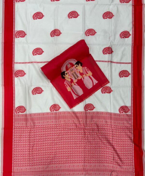 White Lichi Silk Saree with Traditional Temple Art Blouse - Image 5