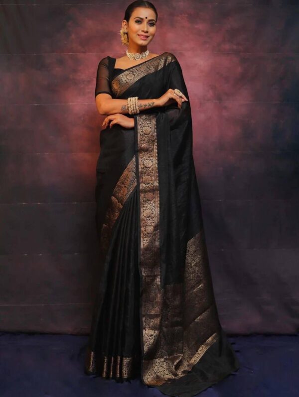 Majestic Black Kanjeevaram Lichi Silk Saree with Antique Gold Zari Border – Timeless Elegance for Evening - Image 5
