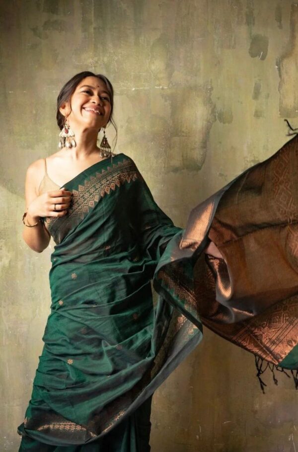 Mystic Bottle Green Soft Lichi Silk Saree with Intricate Copper Zari Work – Timeless Elegance - Image 7