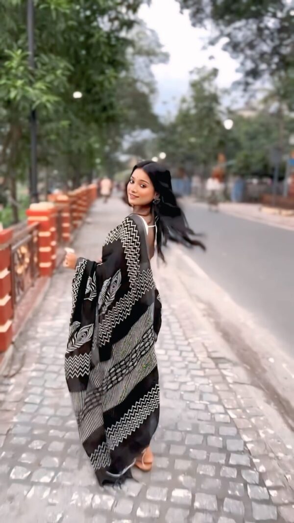 Soft Linen Black Colours Design Digital Print Ready To Wear Saree With Unstitched Blouse - Image 4