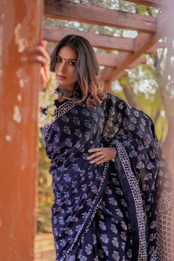 Black Soft Linen Silk Saree with Handblock Dabu Print – Timeless Artistry in Earthy Elegance - Image 4