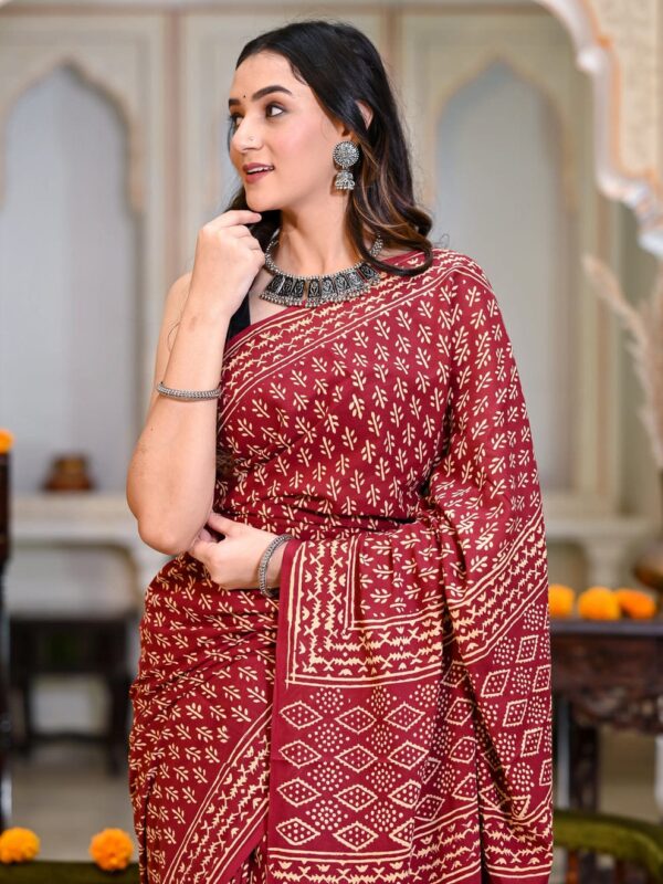 Ready-to-Wear Maroon Handblock Linen Saree - Image 2