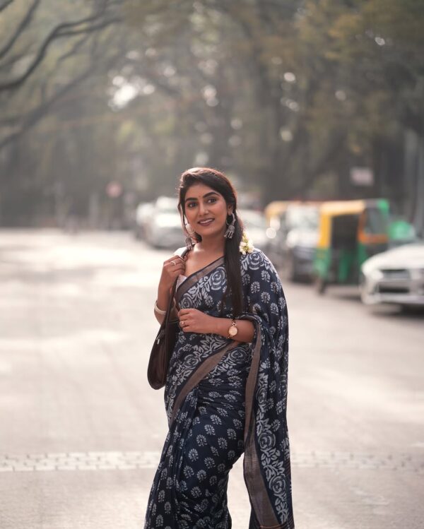 Dark Blue Handblock Print Ready-to-Wear Soft Linen Silk Saree Withe Unstitched Blouse - Image 4