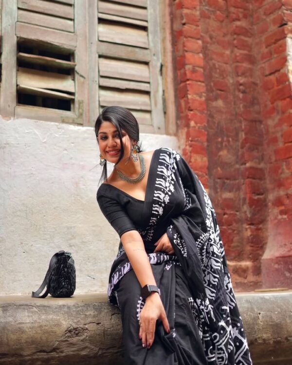 Black Warli Print Ready-to-Wear Soft Linen Silk Saree – Unstitched Blouse - Image 6