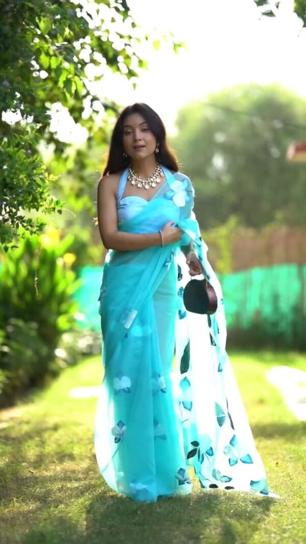Ready-to-Wear Sky Blue Floral Organza Saree with Printed Pallu & Unstitched Blouse - Image 5