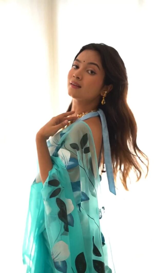 Ready-to-Wear Sky Blue Floral Organza Saree with Printed Pallu & Unstitched Blouse - Image 6