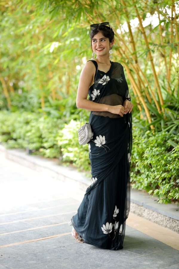 Elegant Black Floral Georgette Saree with Unstitched Blouse – Sheer Party Wear for Modern Evenings - Image 4