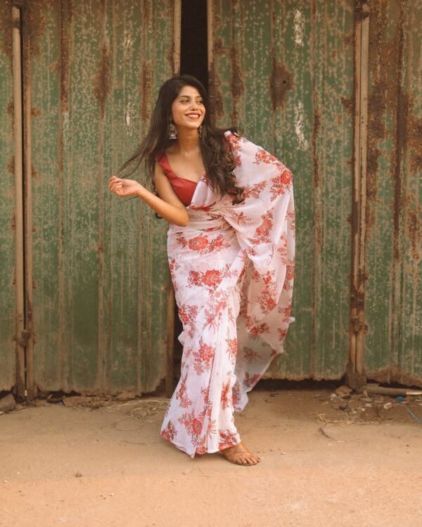 Ready-to-Wear White Georgette Saree with Red Floral Print – Elegant & Effortless - Image 7
